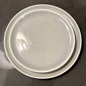 VTG Russel Wright Plate Set